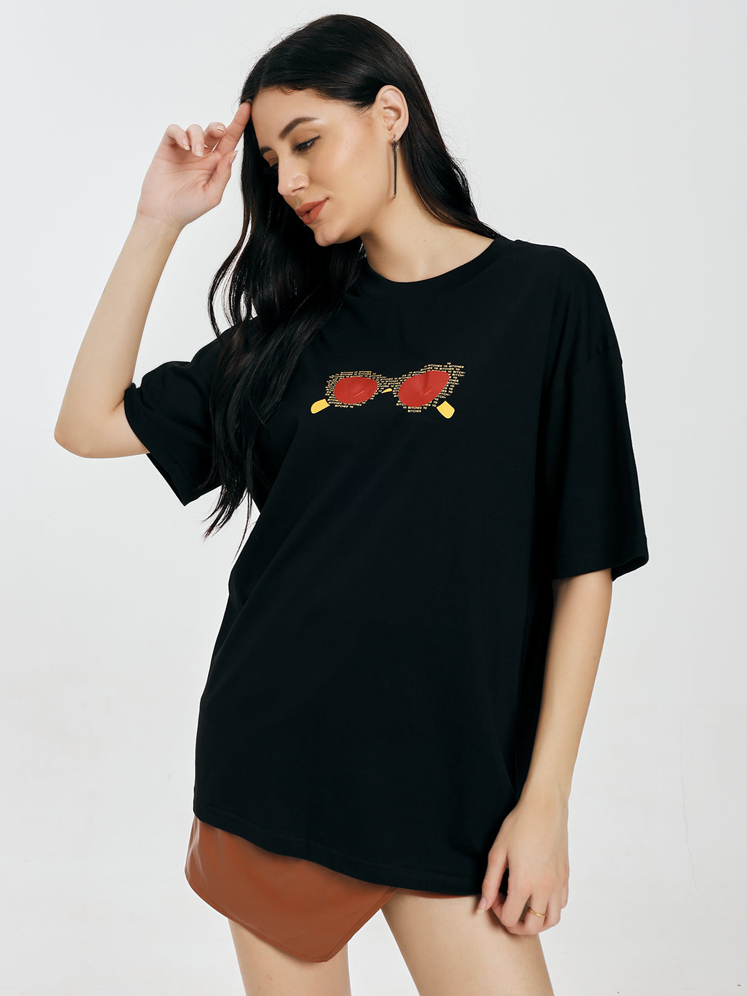Cat Chilling Printed Black Oversized T-Shirt