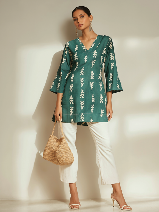 Stylish V-Neck Wrinkled Tunic