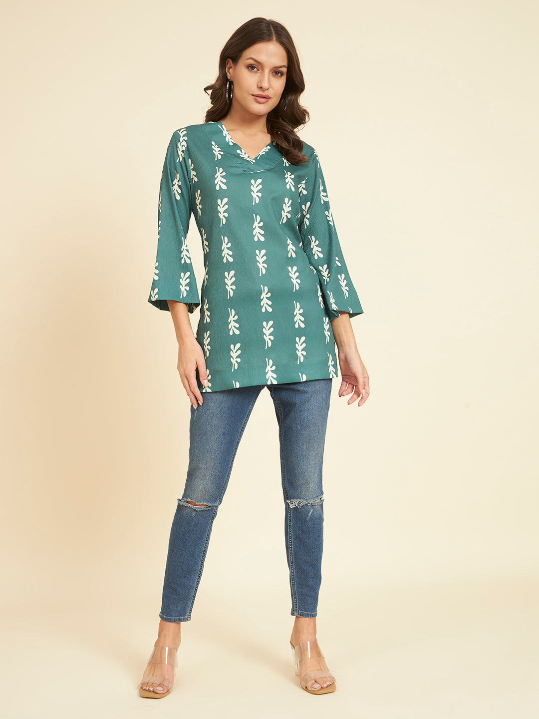 Stylish V-Neck Wrinkled Kurti