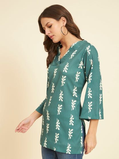 Stylish V-Neck Wrinkled Kurti