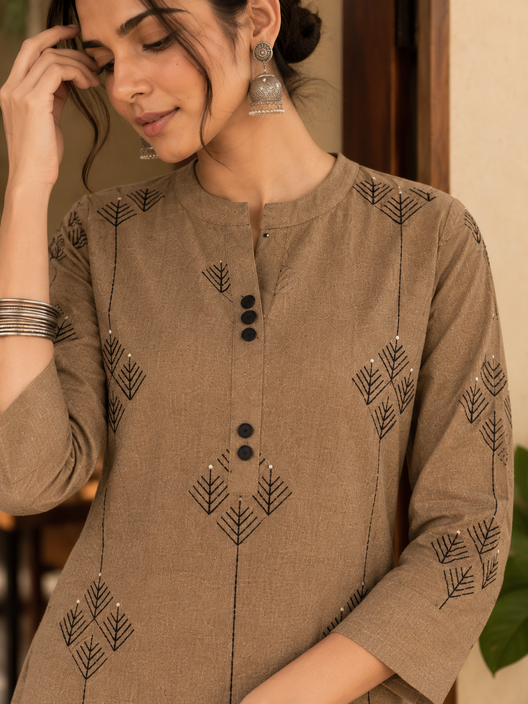 KHAAS – Chikoo Embroidered Kurta Set