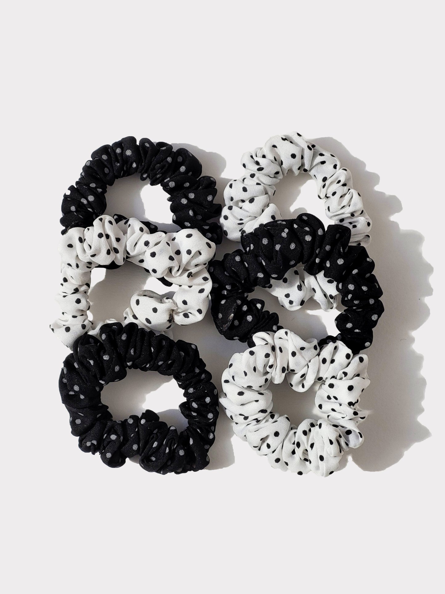 Polka dot scrunchies- Set of 6